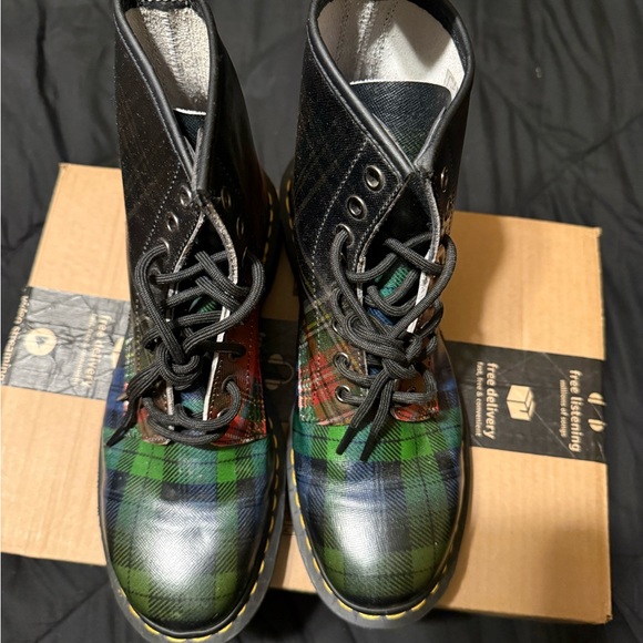 Dr. Martens Plaid Lace-Up Boots men 9 like new